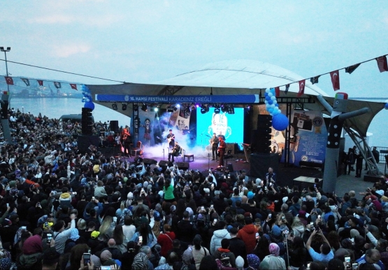 Kdz. Ereğli’de, Selçuk Balcı’yla Karadeniz Rüzgarı Esti