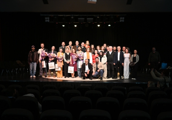 Kdz. Ereğli’de “Işıltılı Haşerat” Oyununa Yoğun İlgi