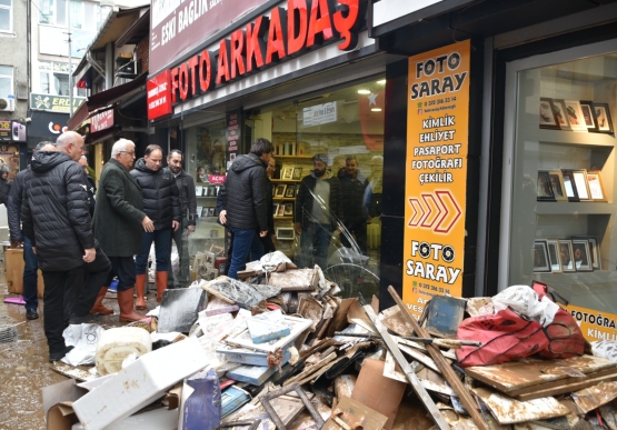 Başkan Posbıyık, Chp Heyetiyle Afetzede Esnafa Geçmiş Olsun Ziyaretinde Bulundu