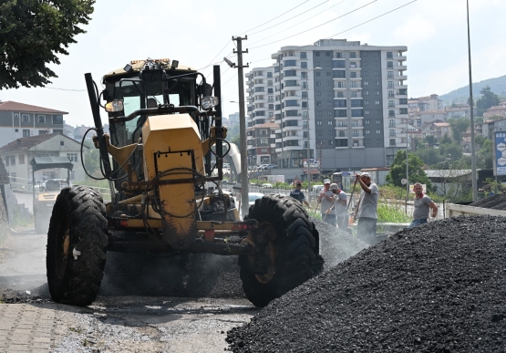 200 Milyon Liralık Asfalt Yatırımı Kepez Bölgesi'nde Devam Ediyor