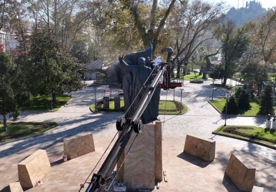 Kdz. Ereğli’de Atatürk Büstleri Ve Anıtlar Temizlendi