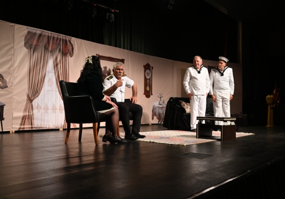 “Süt Kardeşler”  Alkış aldı...