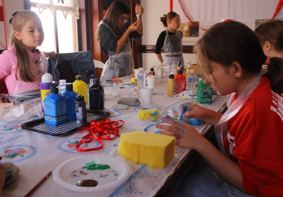 Kent Müzesi Taş Boyama Atölyesinde Renkli Anlar