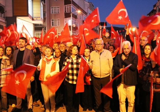 Cumhuriyetin Kalesi Kdz. Ereğli’de, On Binler Sokaktaydı