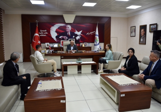 Kdz. Ereğli Belediye Meclisi, Vücut Geliştirme Avrupa Şampiyonunu Cumhuriyet Altını İle Ödüllendirdi
