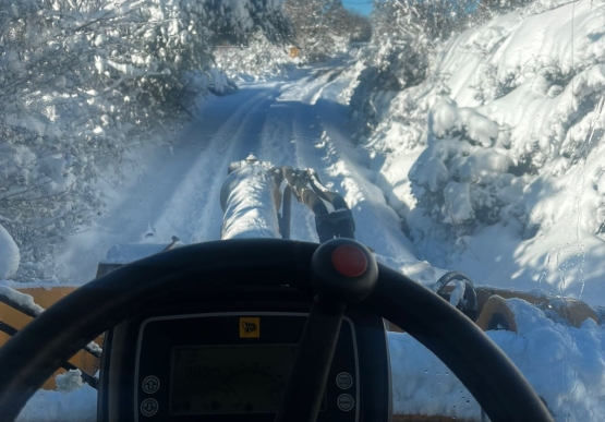 Kdz. Ereğli’de Yollar Ve Kaldırımlar Kardan Temizleniyor