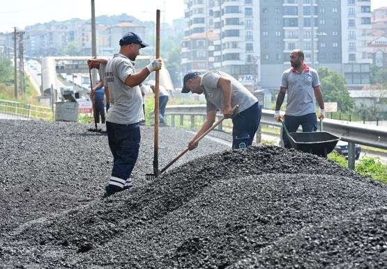 200 Milyon Liralık Asfalt Yatırımı Kepez Bölgesi'nde Devam Ediyor
