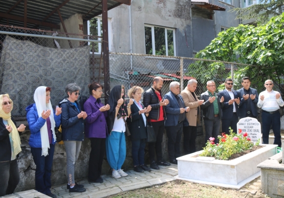 Osman Zeki Oral, Vefatının 12. Yılında Mezarı Başında Anıldı