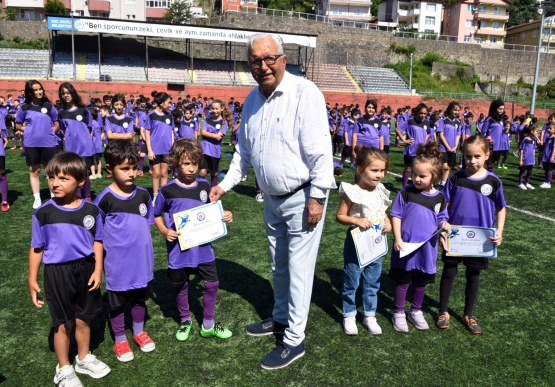 Kdz. Ereğli Belediyespor’da 320 Genç Sporcu Sertifika Aldı