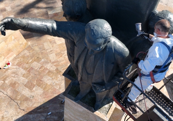 Kdz. Ereğli’de Atatürk Büstleri Ve Anıtlar Temizlendi