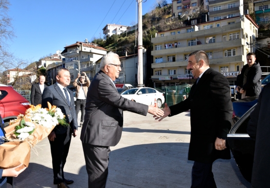 Vali Osman Hacıbektaşoğlu, Başkan Posbıyık’a İade-İ Ziyarette Bulundu