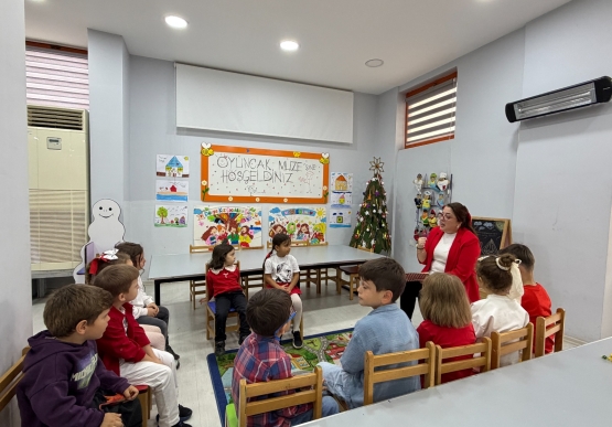 Cumhuriyet Coşkusu Oyuncak Müzesi’nde Çocuklarla Buluştu