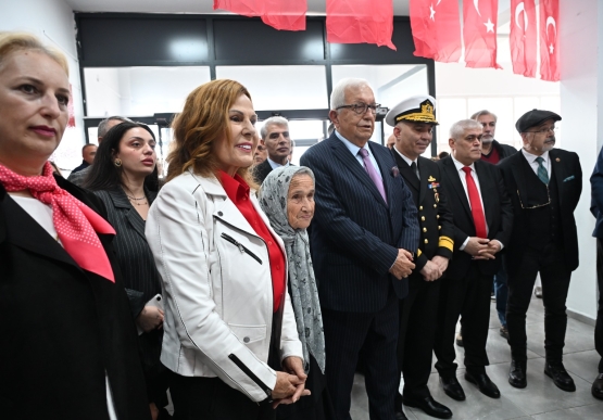 Cumhuriyet Konulu Sergiler Akm’de Açıldı