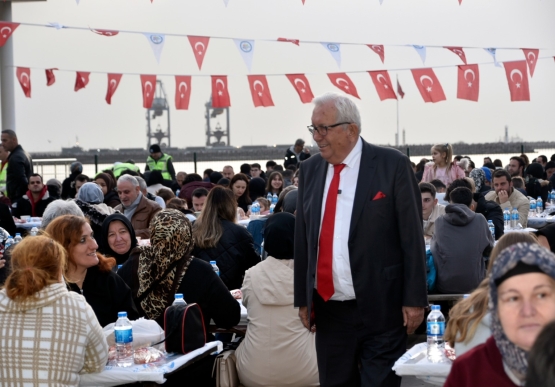 Kdz. Ereğli Belediyesi’nin İftar Sofrası, Birlik Beraberlik Masası Oldu