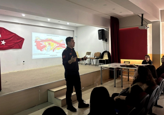 Kdz. Ereğli Belediyesi 1030 Kişiyi Deprem Tatbikatlarıyla Bilgilendirdi