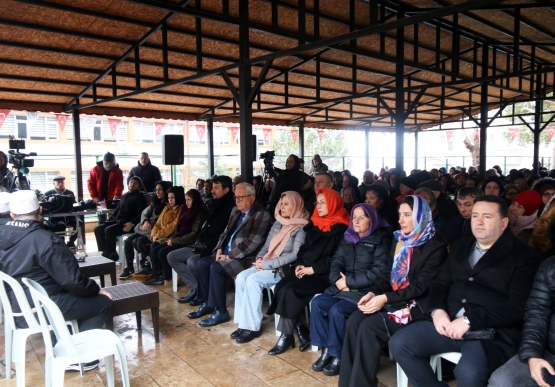 Kdz. Ereğli, Soğuk Ve Yağışlı Havaya Rağmen Şehir Mezarlığında Duada Buluştu