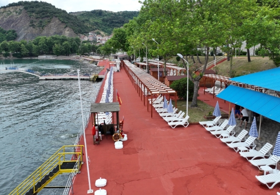 Zonguldak Plajlarının Tek Mavi Bayrağı, Kdz. Ereğli’de Göndere Çekildi