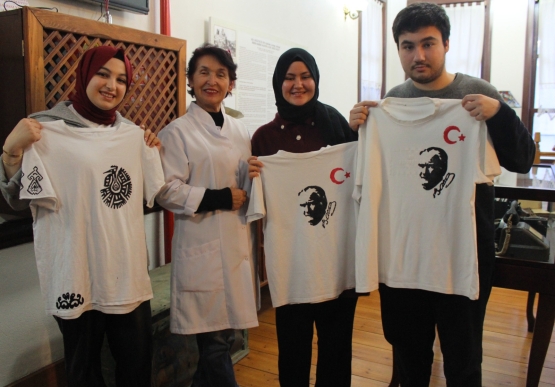Atatürk Odaklı Tahta Baskı Atölyesinde Anlamlı Anlar