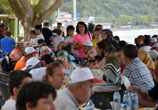 Bolu’dan Gelen Engelli Bireyler Sevgi Barış Plajında Unutulmaz Bir Gün Geçirdi