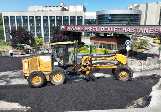 Başkan Posbıyık, Hastane Yolunda Asfalt Mesaisini Yerinde Denetledi