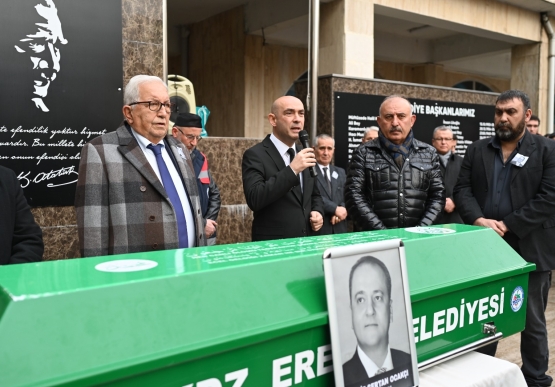 Sertan Ocakcı İçin Belediye Önünde Tören Düzenlendi