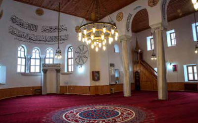 Orta Cami (Orhan Gazi Camisi)